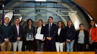 Tres alumnos de Pozuelo reciben una beca de excelencia académica para estudiar en dos universidades de la ciudad