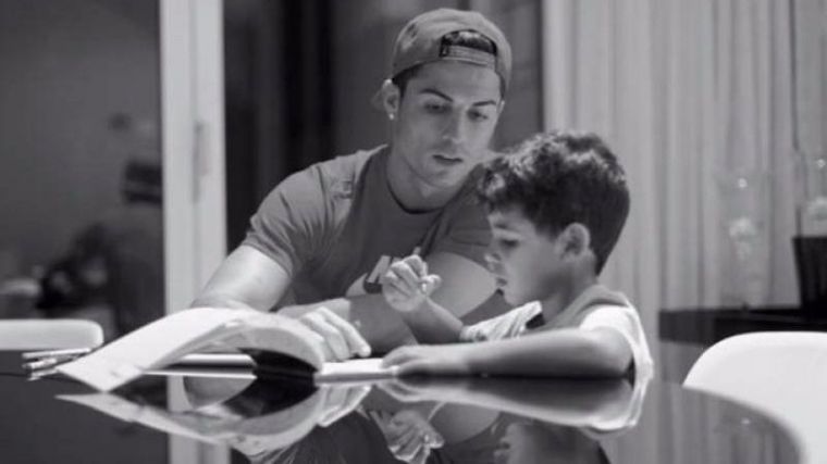 El hijo de Cristiano Ronaldo sigue sus pasos