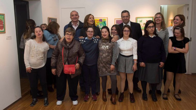 El Centro Cultural Padre Vallet acoge la muestra “Pinceles para la Inclusión” de los alumnos de pintura del Espacio para el Ocio Pozuelo