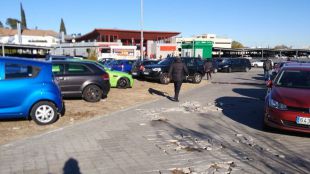 Mal estado en los accesos a la estación de cercanías de El Barrial