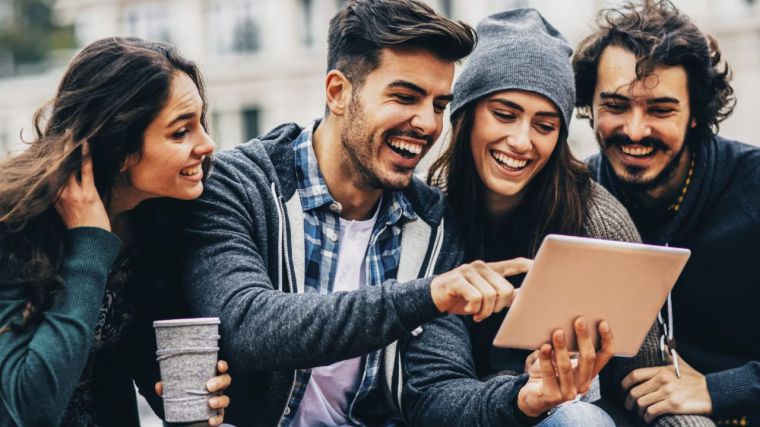 El Gobierno regional fomenta la participación de los jóvenes madrileños en la sociedad