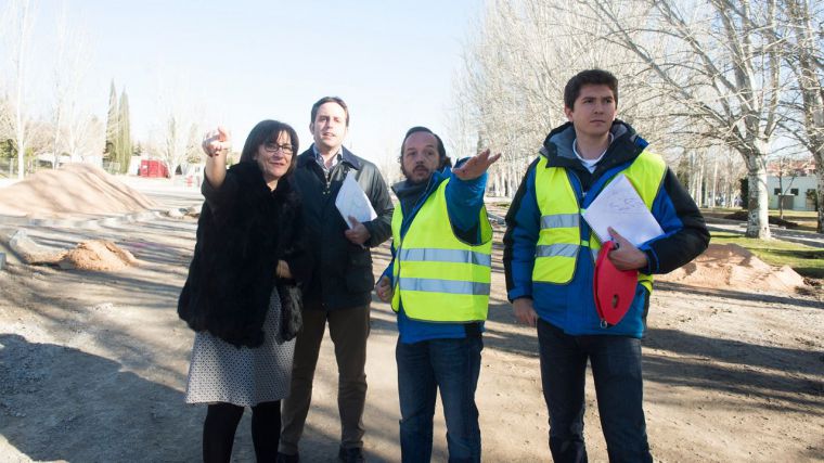 Ya están en marcha las obras de la nueva zona deportiva y de ocio en la explanada del antiguo mercadillo