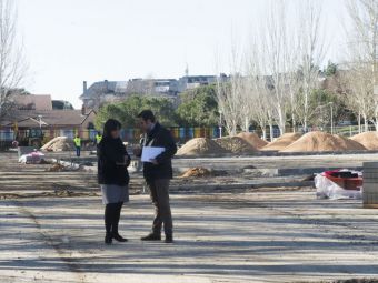 Ya están en marcha las obras de la nueva zona deportiva y de ocio en la explanada del antiguo mercadillo