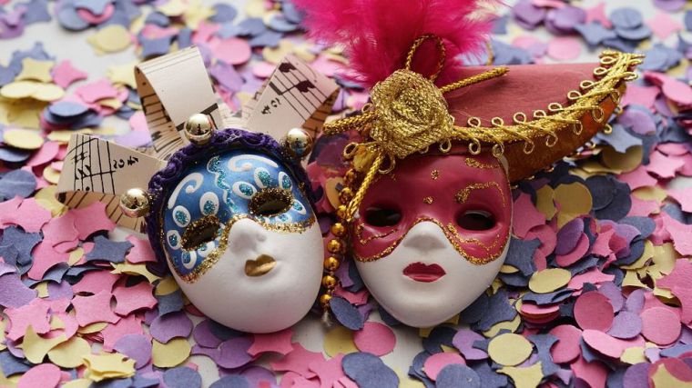 Talleres de disfraces y máscaras y fiestas de baile y música para celebrar el Carnaval en Pozuelo de Alarcón