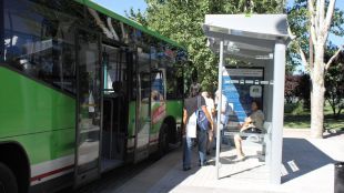 Dos nuevos servicios de autobús mejorarán la conexión de los vecinos de La Cabaña, Montegancedo y Villasierra