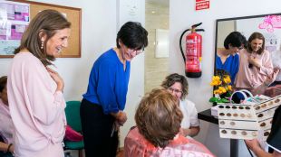 Los mayores seguirán disfrutando de peluquería a precios reducidos en el Centro de Padre Vallet