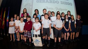 Los escolares de Primaria reciben sus premios del concurso escolar de Poesía, Ilustración y Declamación Gerardo Diego