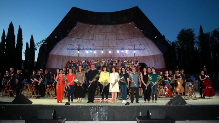 La Unión Musical de Pozuelo y las voces de coros escolares de la ciudad protagonizaron un gran concierto en el Auditorio El Torreón