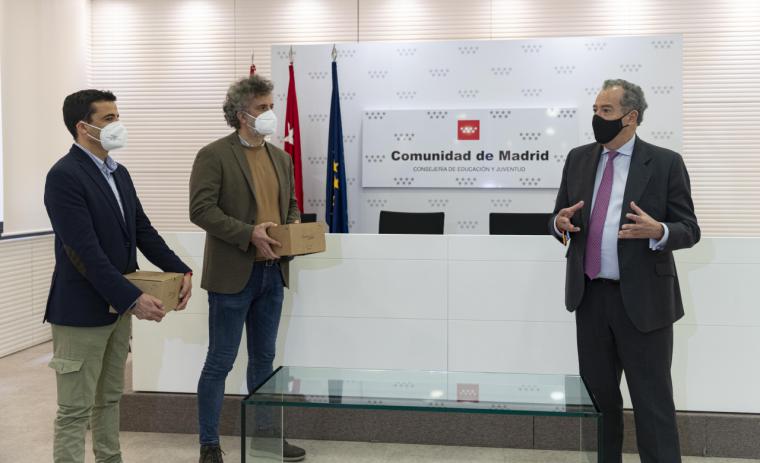 La Comunidad de Madrid hace entrega de material tecnológico a 66 centros educativos para realizar proyectos de innovación