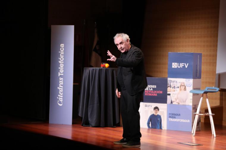 Telefónica inicia en la Universidad Francisco de Vitoria su ‘Gira Centenario’ de con Ferran Adrià