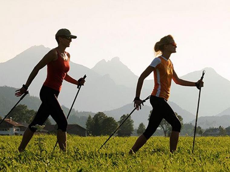 Nordic Walking, ¿qué beneficios tiene esta marcha para nuestro cuerpo y mente?