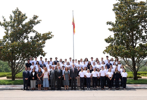 Felipe VI ha recibido a los 50 estudiantes más brillantes de España