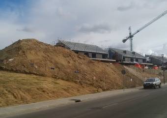 Obras en la calle Isla de León de Pozuelo