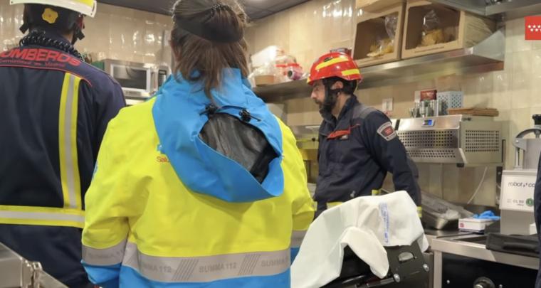 Un trabajador de un restaurante de Pozuelo Estación resulta herido después de que su mano quedara atrapada en la trituradora