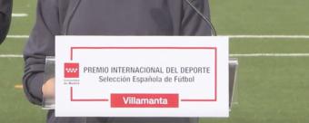 Díaz Ayuso entrega a la Selección española de fútbol el Premio Internacional del Deporte que reconoce el triunfo del “sacrificio, la ambición y la humildad”