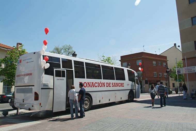 Autobus de donación de sangre de Cruz Roja