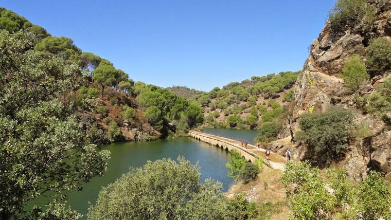 Los embalses de Madrid inician el año hidrológico con buen nivel de agua