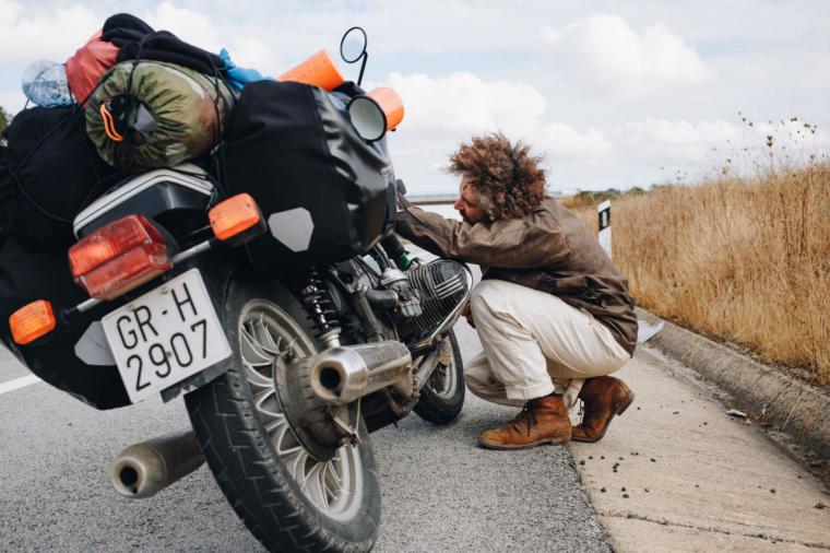 Cómo hay que asegurar el equipaje en una moto