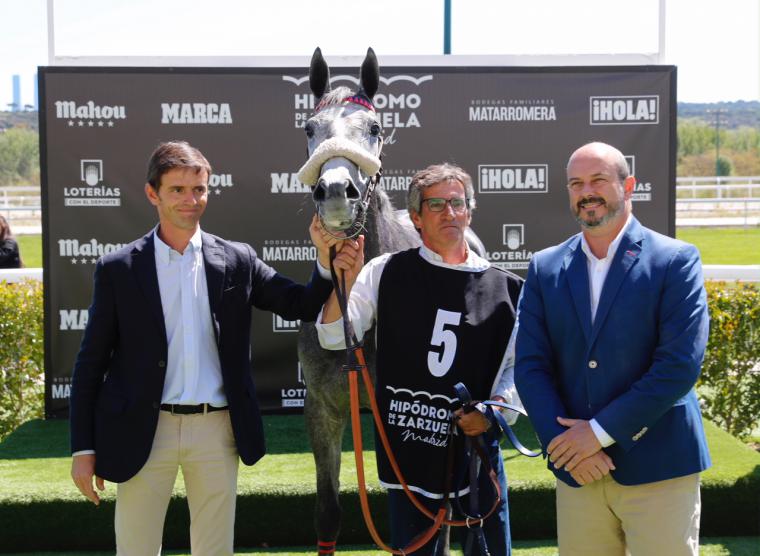 Rollán asiste al Gran Premio Comunidad Madrid de hípica en el hipódromo de la Zarzuela