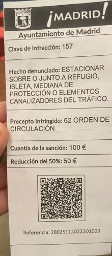 Alerta: falsedad documental en fotocopias que simulan ser multas de tráfico colocadas en los parabrisas de algunos vehículos de la capital