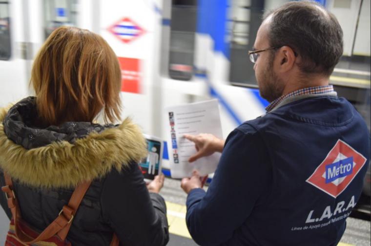 La Comunidad de Madrid forma a más de 50 personas con discapacidad intelectual en el uso autónomo de Metro