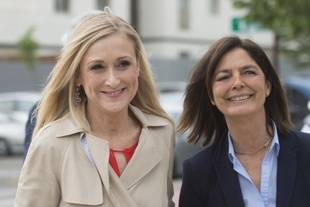 Cristina Cifuentes y Paloma Adrados en Pozuelo