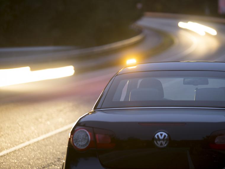 Cuidado al salir del coche tras una avería o incidente en carretera: puede ser peligroso