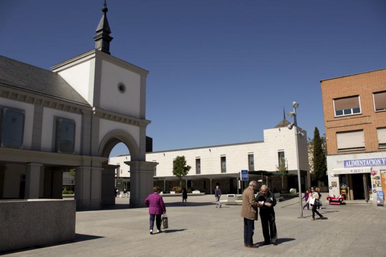 El PSOE pide la instalación de más bancos, papeleras, fuentes y mejoras de la iluminación en todo Pozuelo