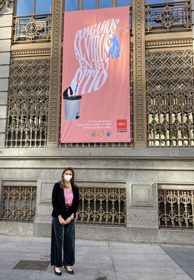 La Comunidad de Madrid inicia una campaña de concienciación sobre cómo desechar mascarillas y guantes ante el COVID-19