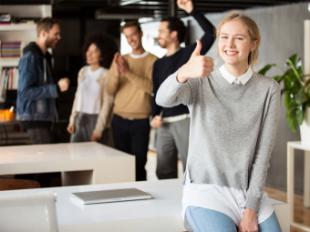 Mejorar en formación, reducir el estrés y aprender idiomas, los propósitos de año nuevo más frecuentes en el ámbito laboral