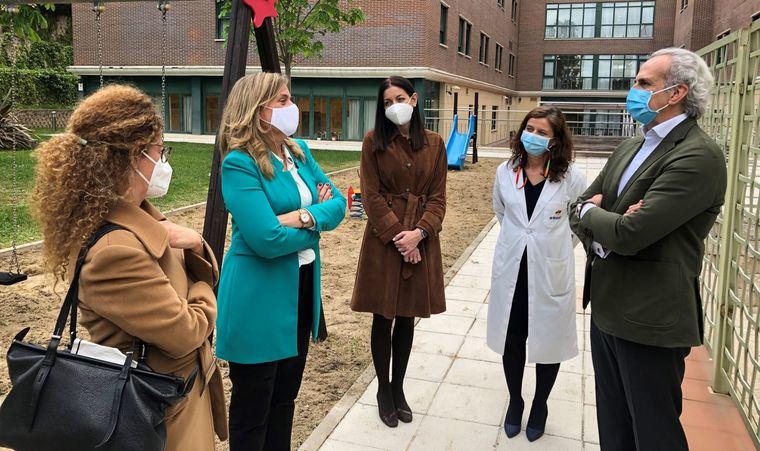 El consejero de Sanidad de la Comunidad de Madrid visita la residencia Amavir Pozuelo