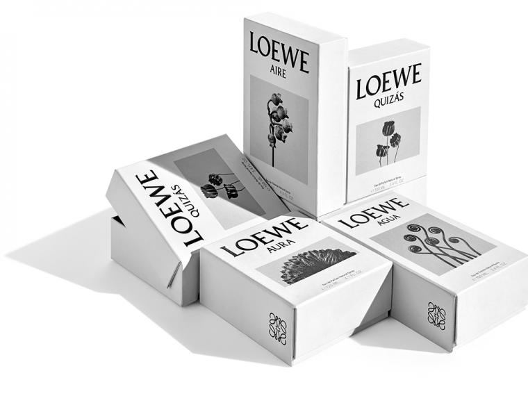 LOEWE Perfumes crea en Callao un cubo gigante para presentar su nueva imagen “Más allá de la Piel”