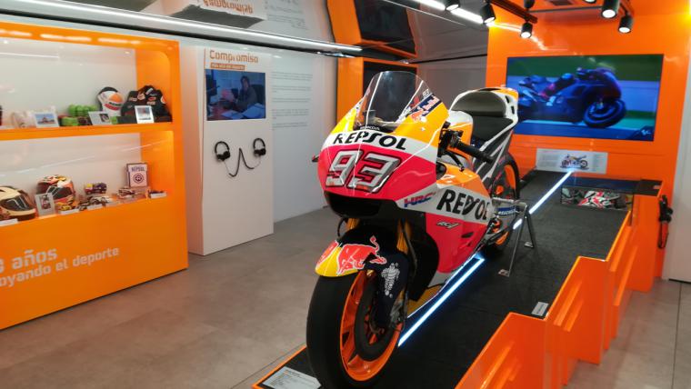 La moto de Marc Márquez se podrá ver en Pozuelo de Alarcón hasta el domingo