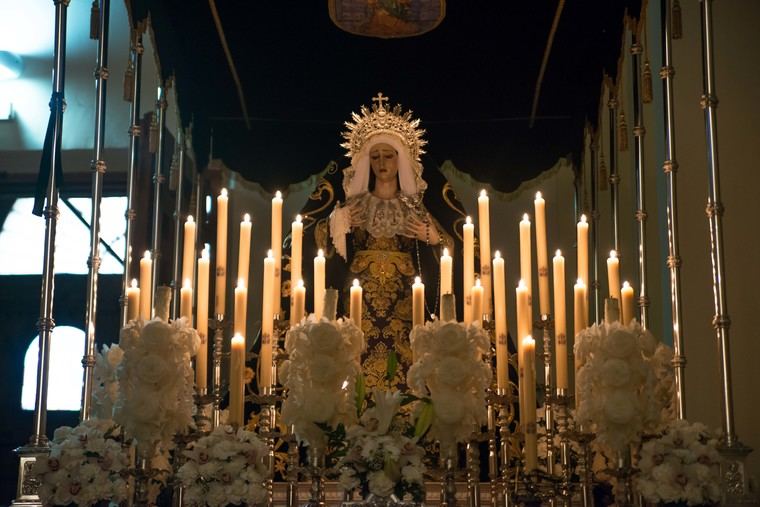 Paso de procesión de la Virgen de la Soledad en Ajalvir