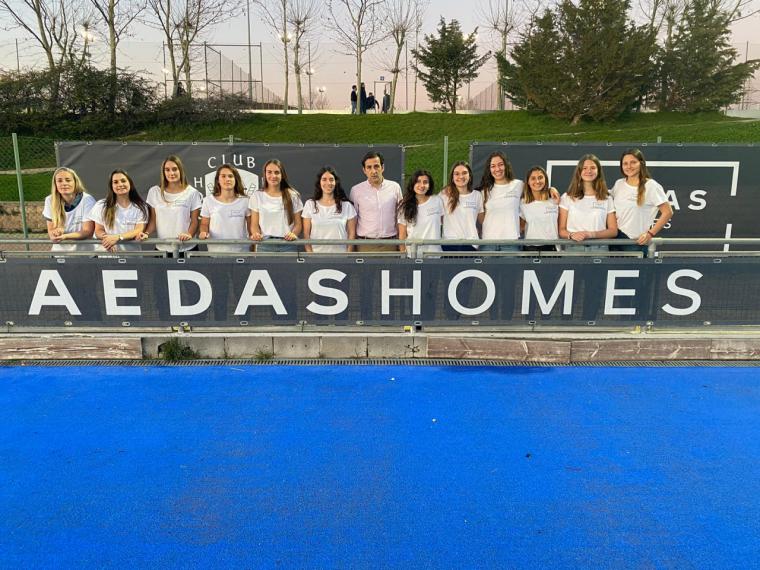 Solo faltó el gol para el equipo de primera división femenina del Club Hockey de Pozuelo en su visita a Terrassa