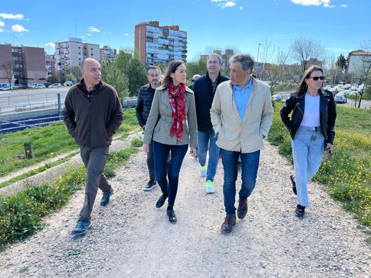 Ángel G. Bascuñana y Reyes Maroto se comprometen con el cuidado del Entorno Meaques Retamares