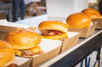 Los madrileños buscan la 'Mejor hamburguesa de Europa' en la 4ª edición del festival The Champions Burger