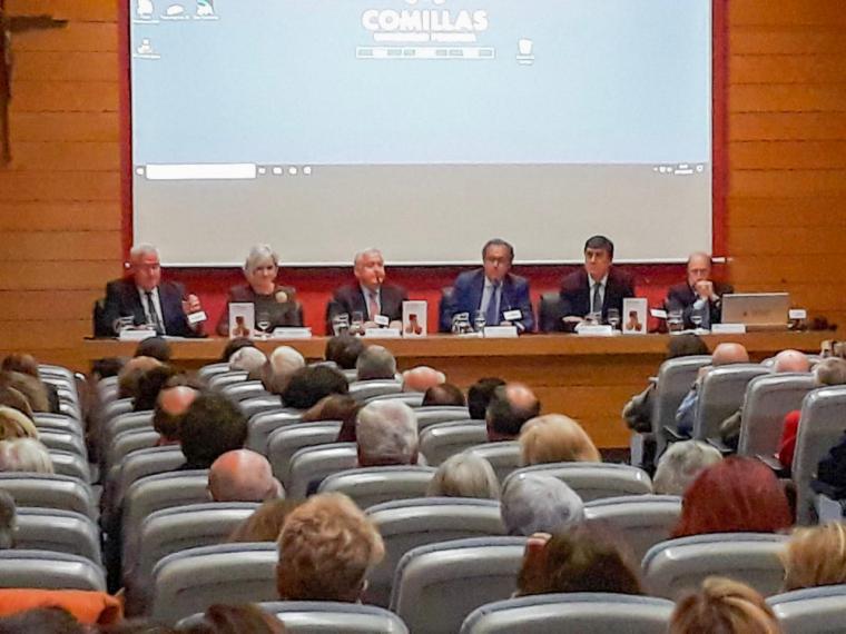 La Comunidad respalda la importante labor de los docentes con el refuerzo de su autoridad