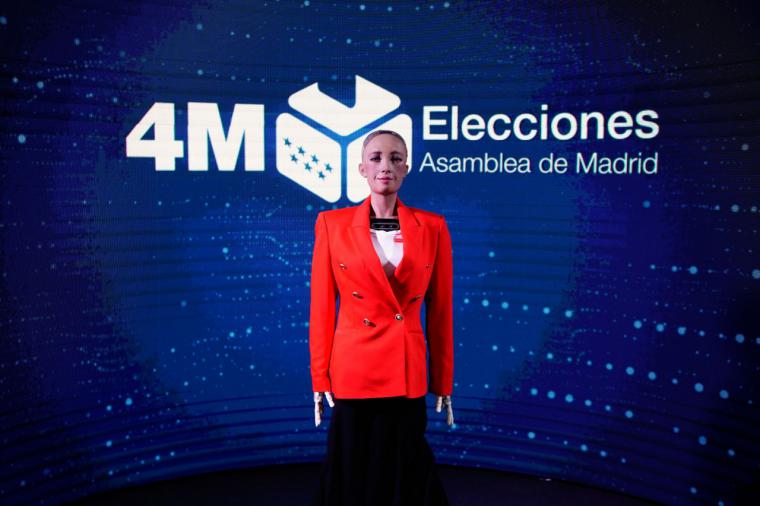 La Comunidad de Madrid aplica la inteligencia artificial por primera vez en un proceso electoral a través del robot Sophia