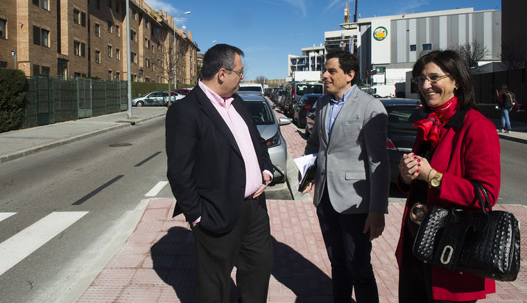 El Ayuntamiento mejora la seguridad vial y el aparcamiento en la zona de la calle Peñalara