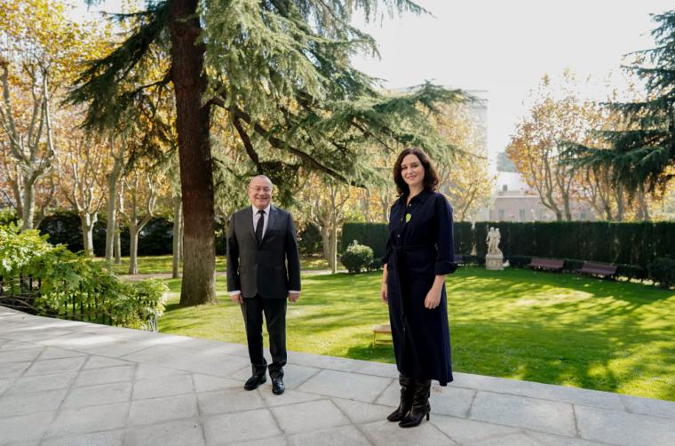 Díaz Ayuso aborda con el embajador de Francia la estrategia serológica de la Comunidad de Madrid como clave contra el COVID-19