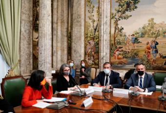 La Comunidad de Madrid refuerza su oferta de colaboración con el Ejecutivo central para facilitar la llegada de refugiados ucranianos