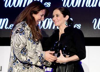 Díaz Ayuso entrega el Premio Woman a Benedetta Tagliabue por su “arquitectura sensible y con emociones”