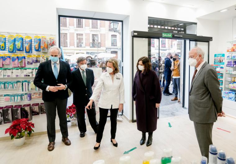 La Comunidad de Madrid comienza este jueves a hacer test de antígenos gratis en farmacias y clínicas dentales a los madrileños asintomáticos