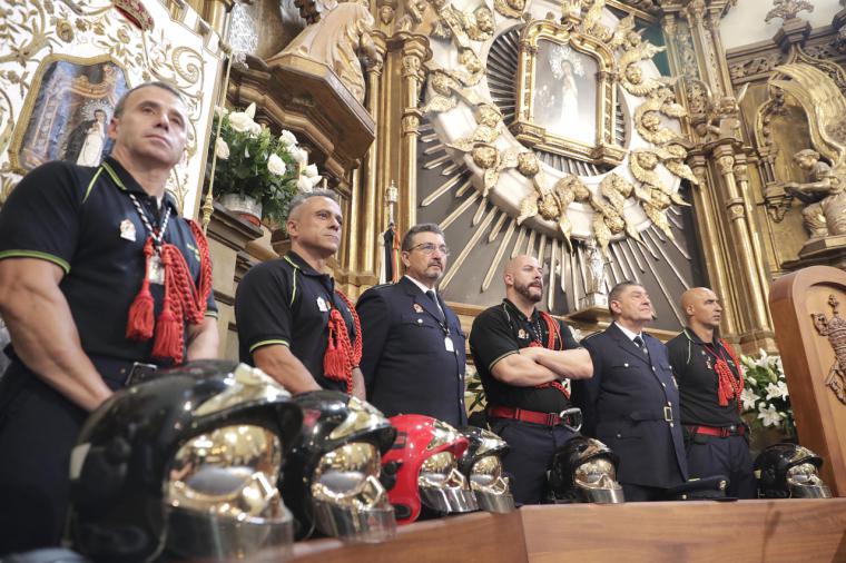 Cifuentes participa en la conmemoración de la festividad de La Paloma