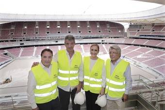 Cifuentes califica el futuro estadio del Atlético como un nuevo icono de Madrid