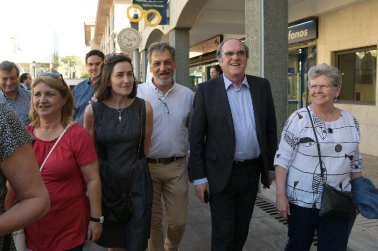 Gabilondo acompaña a Bascuñana por Pozuelo Pueblo y presentan su plan de revitalización de la zona