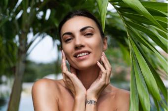 Cuida tu piel: descubre los beneficios de atender a tu dermis durante el verano