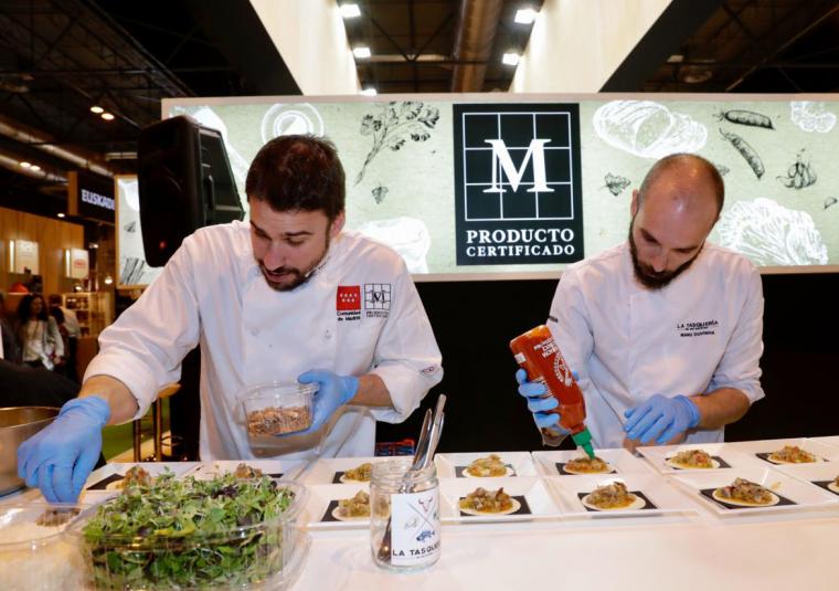 La Comunidad de Madrid organiza showcookings, maridajes y catas en el stand que promociona los productos madrileños de Madrid Fusión