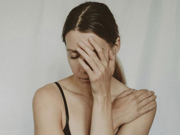 El acné no es solo cosa de adolescentes: causas, prevención y tratamientos